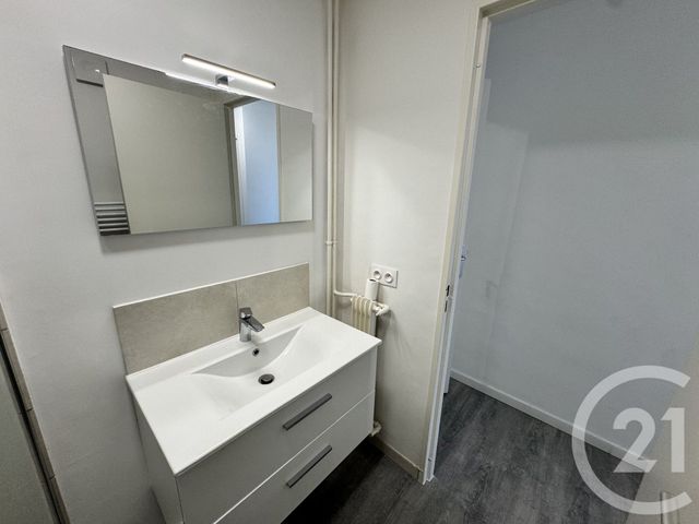 Appartement T4 à louer - 4 pièces - 77.75 m2 - MARSEILLE - 13012 - PROVENCE-ALPES-COTE-D-AZUR - Century 21 Alphée Sga