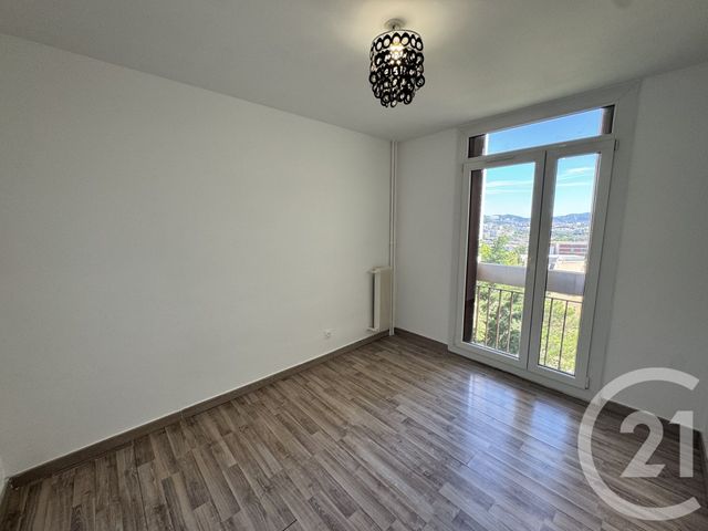 Appartement T4 à louer - 4 pièces - 77.75 m2 - MARSEILLE - 13012 - PROVENCE-ALPES-COTE-D-AZUR - Century 21 Alphée Sga