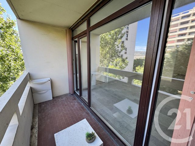 Appartement T4 à louer - 4 pièces - 77.75 m2 - MARSEILLE - 13012 - PROVENCE-ALPES-COTE-D-AZUR - Century 21 Alphée Sga