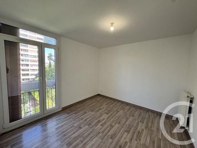 Appartement T4 à louer - 4 pièces - 77.75 m2 - MARSEILLE - 13012 - PROVENCE-ALPES-COTE-D-AZUR - Century 21 Alphée Sga