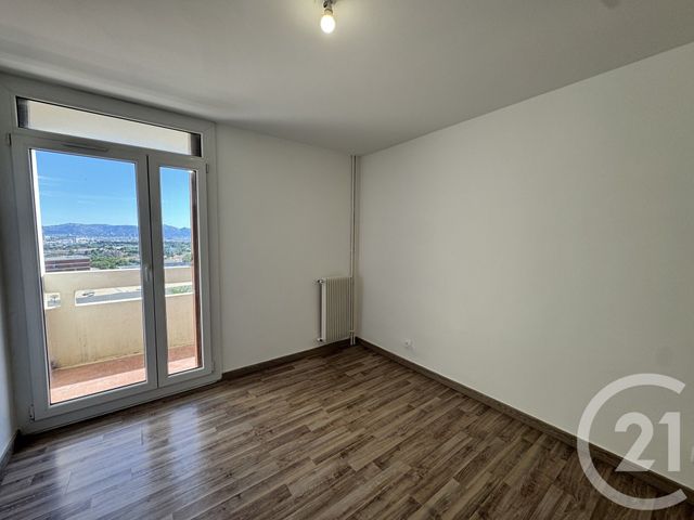 Appartement T4 à louer - 4 pièces - 77.75 m2 - MARSEILLE - 13012 - PROVENCE-ALPES-COTE-D-AZUR - Century 21 Alphée Sga