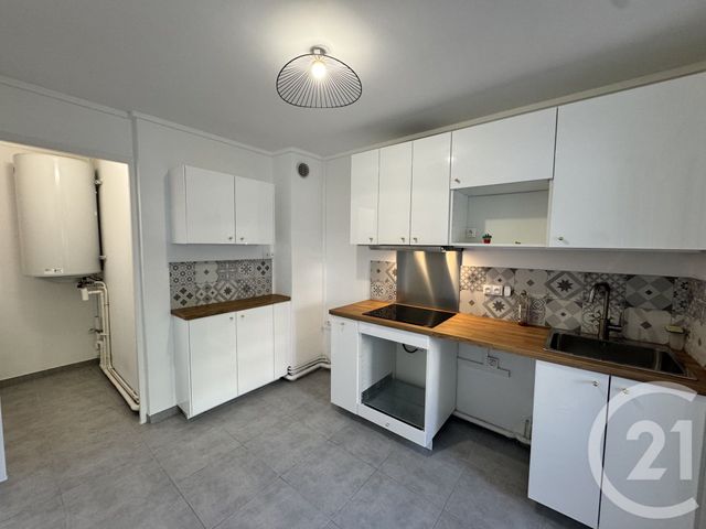 Appartement T4 à louer - 4 pièces - 77.75 m2 - MARSEILLE - 13012 - PROVENCE-ALPES-COTE-D-AZUR - Century 21 Alphée Sga