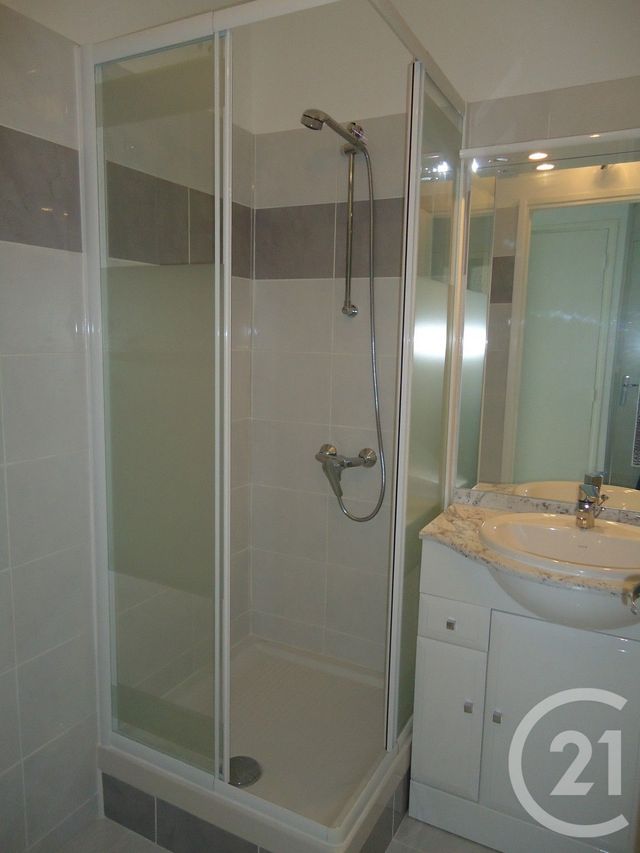 Appartement T3 à louer - 3 pièces - 58.78 m2 - MARSEILLE - 13012 - PROVENCE-ALPES-COTE-D-AZUR - Century 21 Alphée Sga