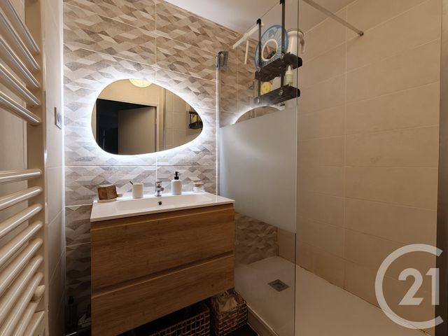 Appartement T3 à vendre - 3 pièces - 61.08 m2 - MARSEILLE - 13012 - PROVENCE-ALPES-COTE-D-AZUR - Century 21 Alphée Sga