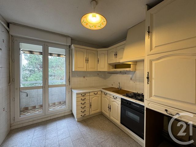 Appartement T2 à louer - 2 pièces - 57.08 m2 - MARSEILLE - 13011 - PROVENCE-ALPES-COTE-D-AZUR - Century 21 Alphée Sga