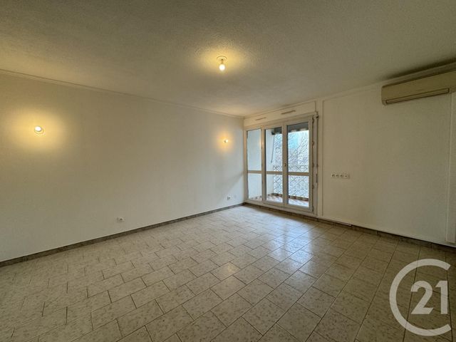 Appartement T2 à louer - 2 pièces - 57.08 m2 - MARSEILLE - 13011 - PROVENCE-ALPES-COTE-D-AZUR - Century 21 Alphée Sga
