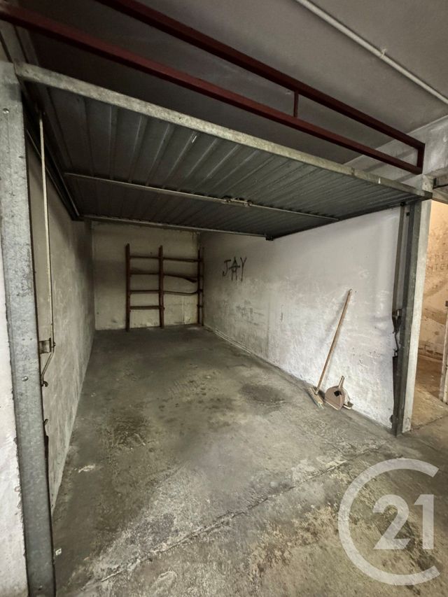 parking à louer - 13.0 m2 - MARSEILLE - 13012 - PROVENCE-ALPES-COTE-D-AZUR - Century 21 Alphée Sga