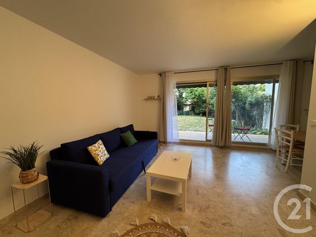 Appartement T2 à louer - 2 pièces - 55.23 m2 - MARSEILLE - 13009 - PROVENCE-ALPES-COTE-D-AZUR - Century 21 Alphée Sga