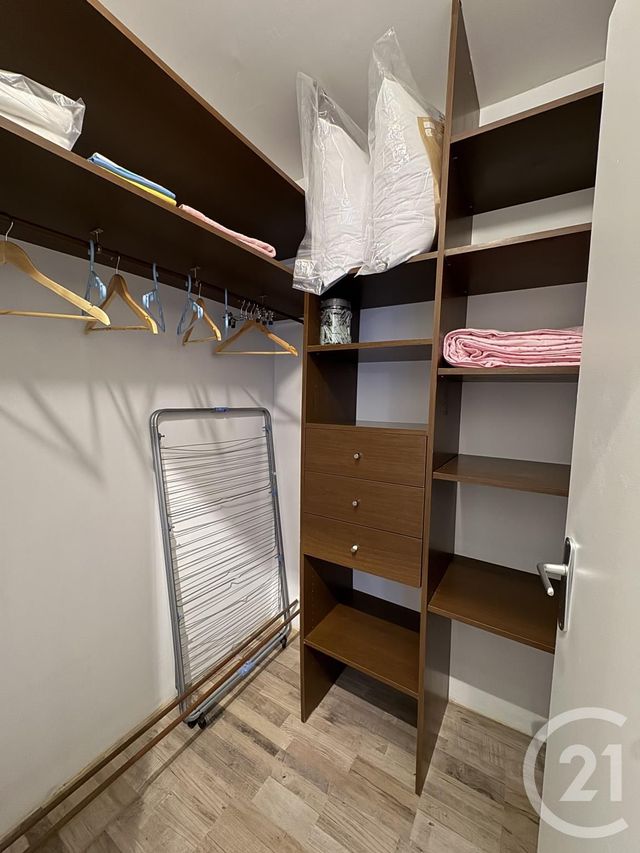 Appartement T2 à louer - 2 pièces - 55.23 m2 - MARSEILLE - 13009 - PROVENCE-ALPES-COTE-D-AZUR - Century 21 Alphée Sga
