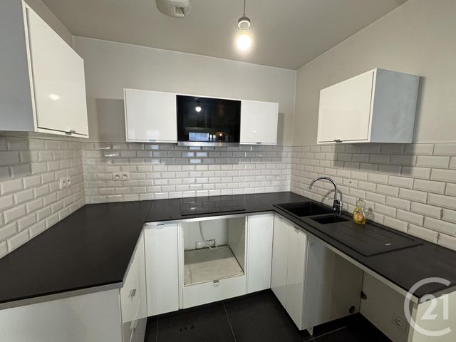 Appartement T3/4 à louer - 4 pièces - 83.7 m2 - MARSEILLE - 13012 - PROVENCE-ALPES-COTE-D-AZUR - Century 21 Alphée Sga