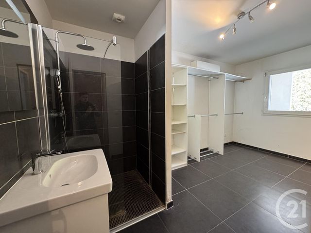 Appartement T3/4 à louer - 4 pièces - 83.7 m2 - MARSEILLE - 13012 - PROVENCE-ALPES-COTE-D-AZUR - Century 21 Alphée Sga