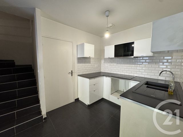 Appartement T3/4 à louer - 4 pièces - 83.7 m2 - MARSEILLE - 13012 - PROVENCE-ALPES-COTE-D-AZUR - Century 21 Alphée Sga