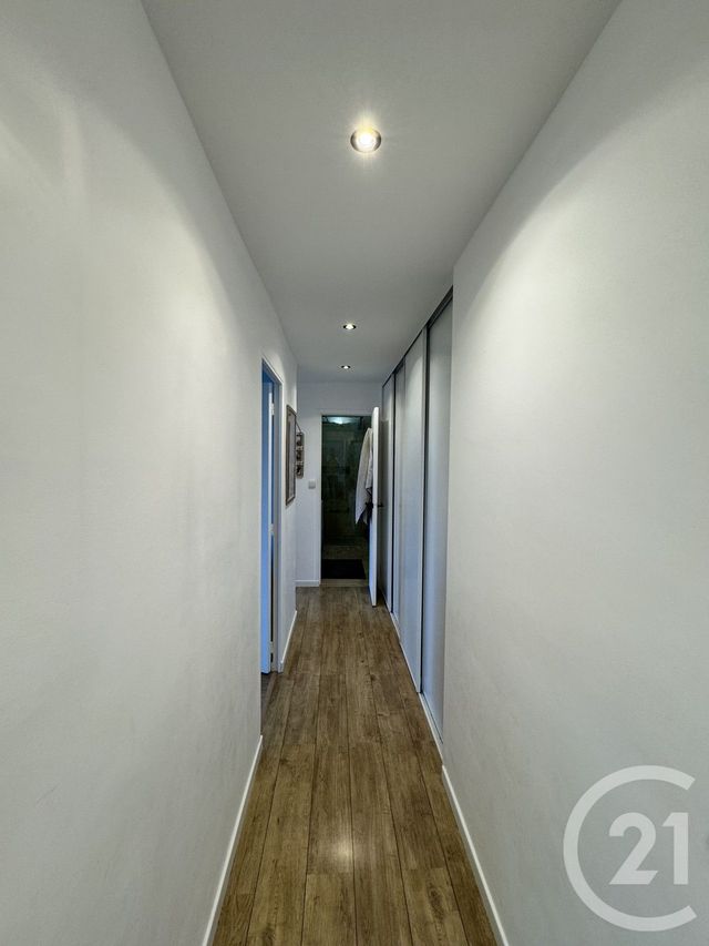 Appartement T3 à louer - 3 pièces - 70.8 m2 - MARSEILLE - 13004 - PROVENCE-ALPES-COTE-D-AZUR - Century 21 Alphée Sga