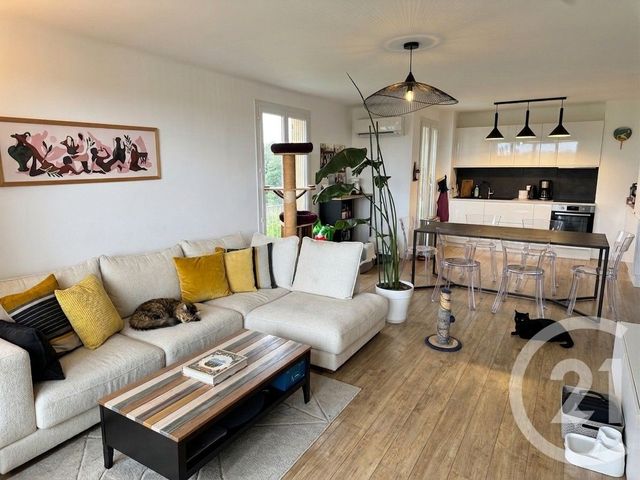 Appartement T3 à louer - 3 pièces - 70.8 m2 - MARSEILLE - 13004 - PROVENCE-ALPES-COTE-D-AZUR - Century 21 Alphée Sga