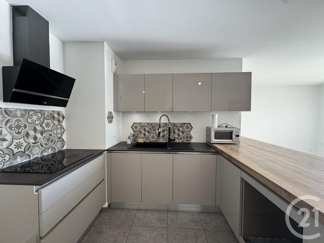 Appartement T3 à louer - 3 pièces - 60.4 m2 - MARSEILLE - 13012 - PROVENCE-ALPES-COTE-D-AZUR - Century 21 Alphée Sga