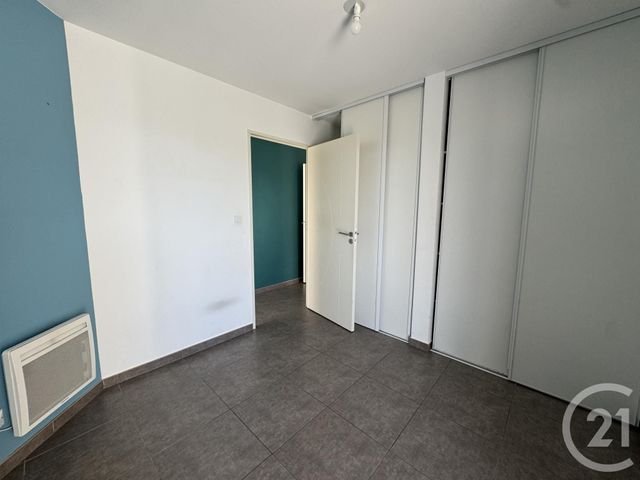 Appartement T3 à louer - 3 pièces - 60.4 m2 - MARSEILLE - 13012 - PROVENCE-ALPES-COTE-D-AZUR - Century 21 Alphée Sga