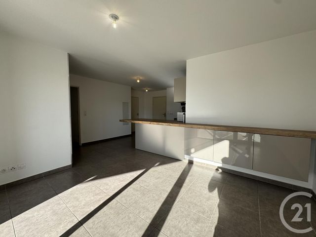 Appartement T3 à louer - 3 pièces - 60.4 m2 - MARSEILLE - 13012 - PROVENCE-ALPES-COTE-D-AZUR - Century 21 Alphée Sga