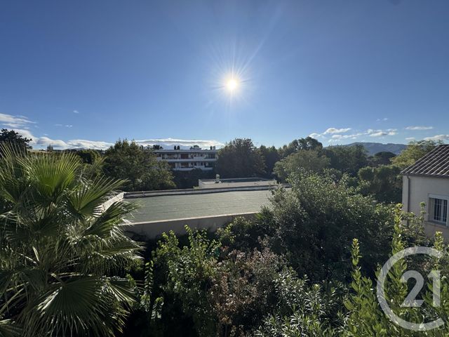 Appartement T3 à louer - 3 pièces - 60.4 m2 - MARSEILLE - 13012 - PROVENCE-ALPES-COTE-D-AZUR - Century 21 Alphée Sga