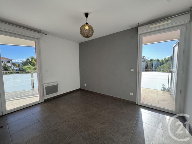 Appartement T3 à louer - 3 pièces - 60.4 m2 - MARSEILLE - 13012 - PROVENCE-ALPES-COTE-D-AZUR - Century 21 Alphée Sga