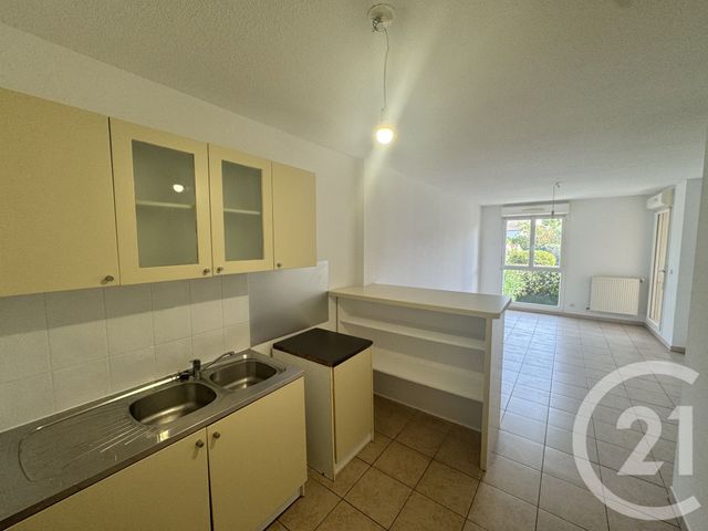 Appartement T2 à louer - 2 pièces - 45.0 m2 - MARSEILLE - 13013 - PROVENCE-ALPES-COTE-D-AZUR - Century 21 Alphée Sga
