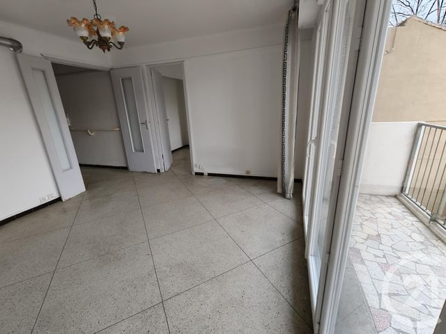 Appartement T3 à vendre - 3 pièces - 52.77 m2 - MARSEILLE - 13004 - PROVENCE-ALPES-COTE-D-AZUR - Century 21 Alphée Sga