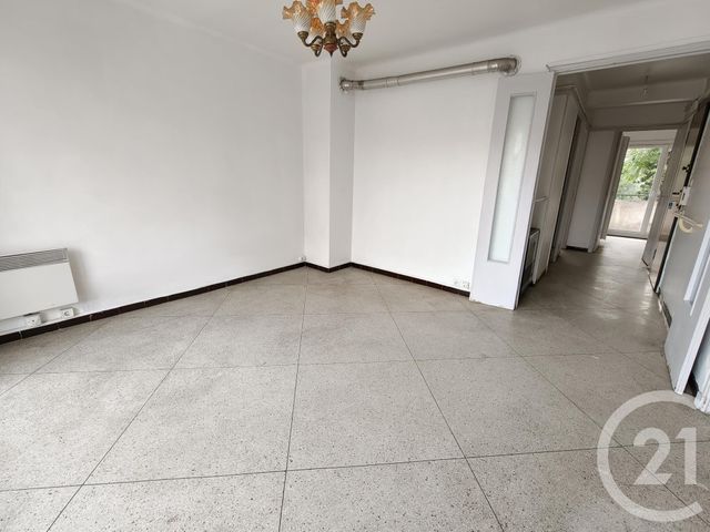 Appartement T3 à vendre - 3 pièces - 52.77 m2 - MARSEILLE - 13004 - PROVENCE-ALPES-COTE-D-AZUR - Century 21 Alphée Sga