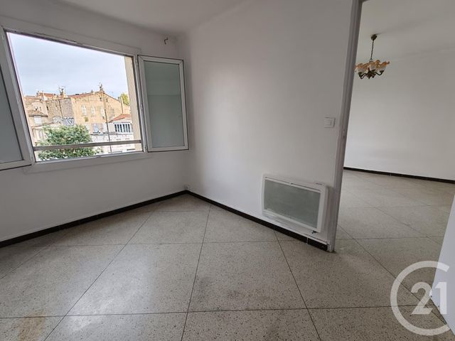Appartement T3 à vendre - 3 pièces - 52.77 m2 - MARSEILLE - 13004 - PROVENCE-ALPES-COTE-D-AZUR - Century 21 Alphée Sga