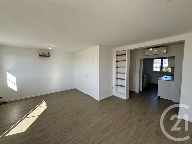 Appartement T3 à louer - 3 pièces - 64.8 m2 - MARSEILLE - 13012 - PROVENCE-ALPES-COTE-D-AZUR - Century 21 Alphée Sga