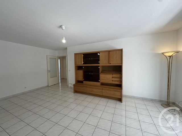 Appartement T4 à louer - 4 pièces - 84.4 m2 - MARSEILLE - 13012 - PROVENCE-ALPES-COTE-D-AZUR - Century 21 Alphée Sga