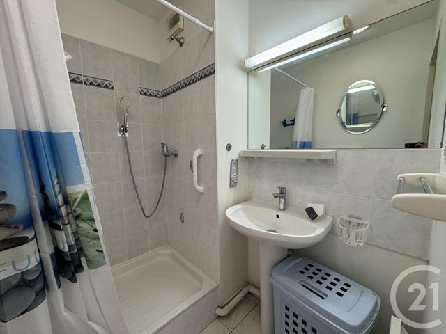 Appartement T4 à louer - 4 pièces - 84.4 m2 - MARSEILLE - 13012 - PROVENCE-ALPES-COTE-D-AZUR - Century 21 Alphée Sga
