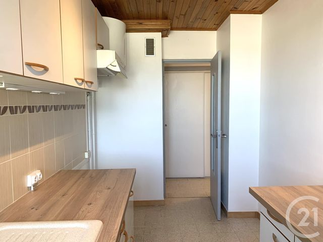 Appartement T2 à louer - 2 pièces - 40.39 m2 - AUBAGNE - 13 - PROVENCE-ALPES-COTE-D-AZUR - Century 21 Alphée Sga