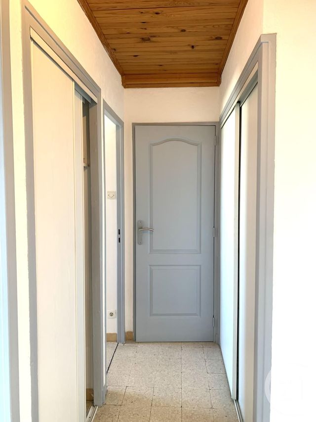 Appartement T2 à louer - 2 pièces - 40.39 m2 - AUBAGNE - 13 - PROVENCE-ALPES-COTE-D-AZUR - Century 21 Alphée Sga