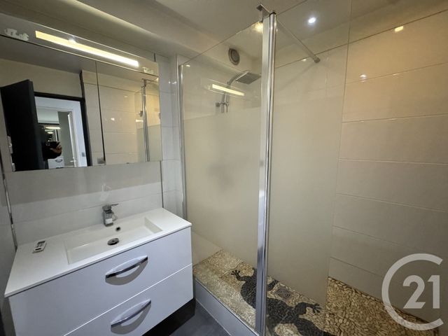 Appartement T2 à louer - 2 pièces - 46.25 m2 - MARSEILLE - 13008 - PROVENCE-ALPES-COTE-D-AZUR - Century 21 Alphée Sga